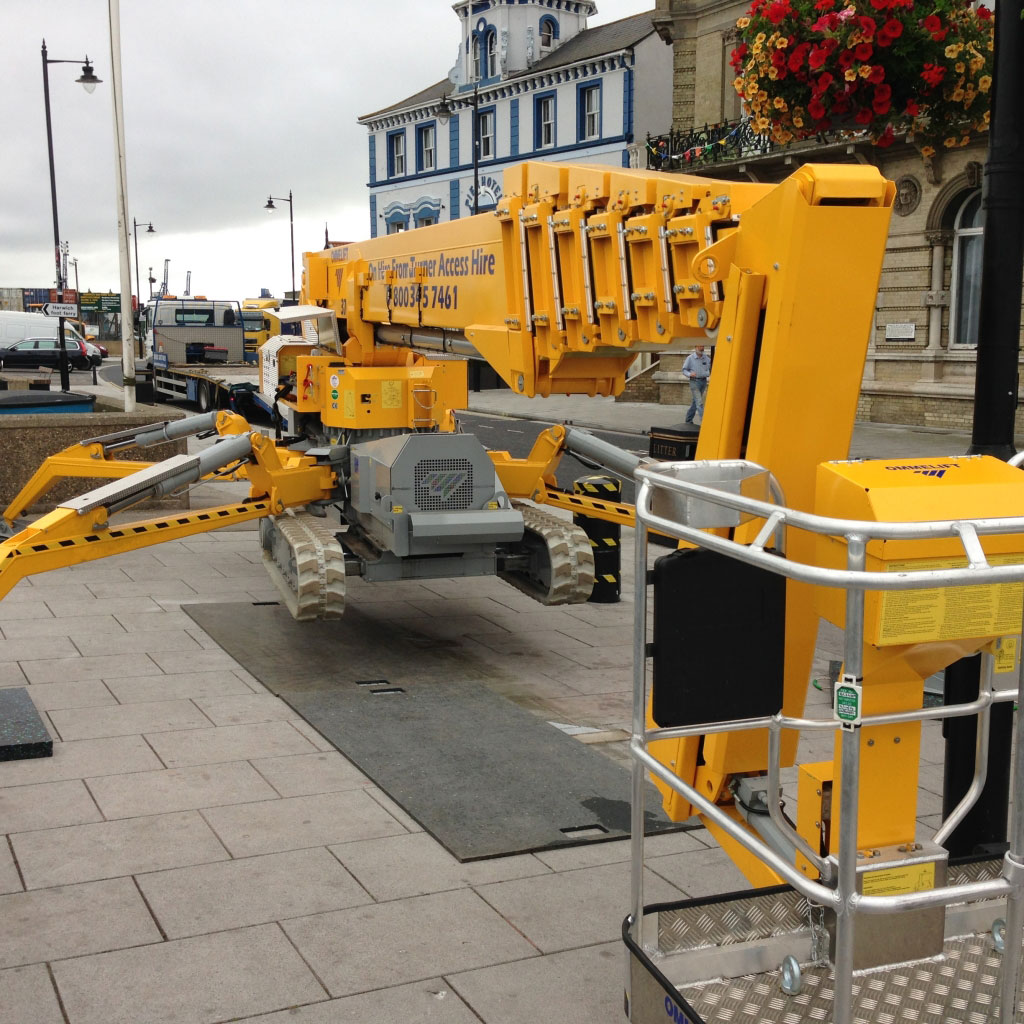 Tracked Access Platform Hire - London, UK