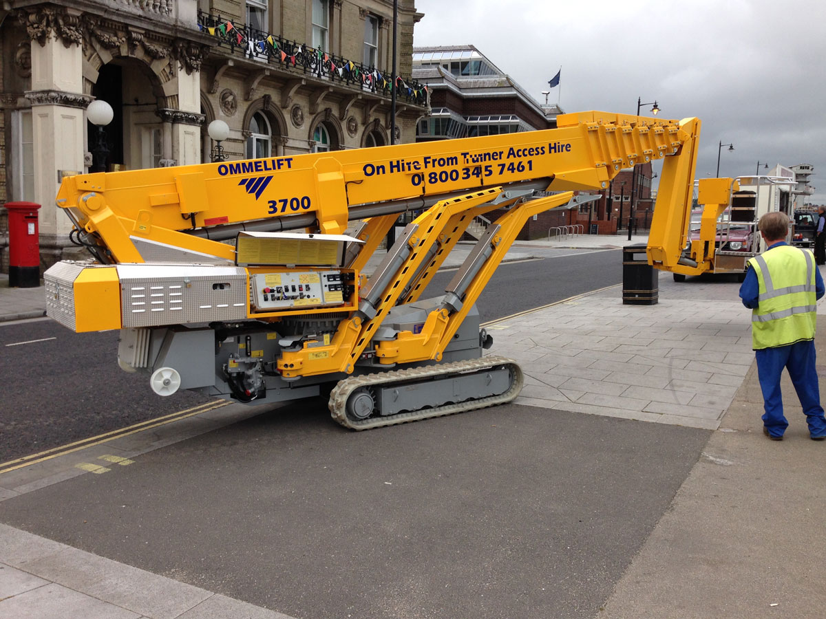 Tracked Access Platform Hire - London, UK