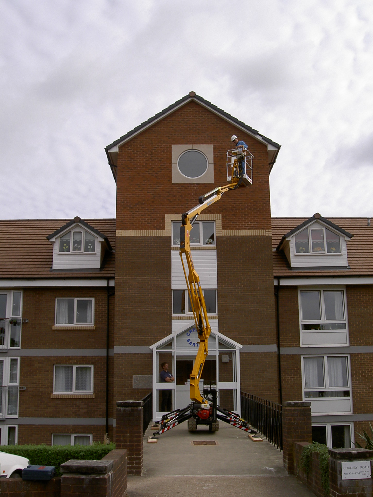 Spiderhire - Spider & Scissor Lift Hire - London, UK