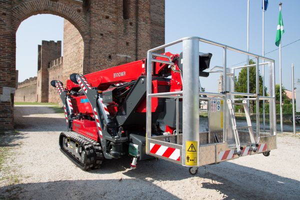Hinowa LIGHTLIFT 33.17 - Tracked Access Platform Hire - London, UK